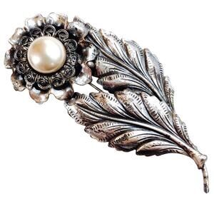VTG Mid Century Silver Tone Leaf, Flower Brooch Faux Pearl Floral Sculptural Pin